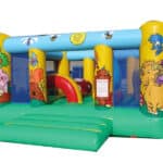 Playground Gonflable A La Campagne